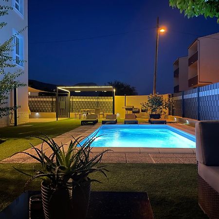 Villa Andrijana - Exclusively Yours - Family Getaway With Private Pool Kastela Bagian luar foto