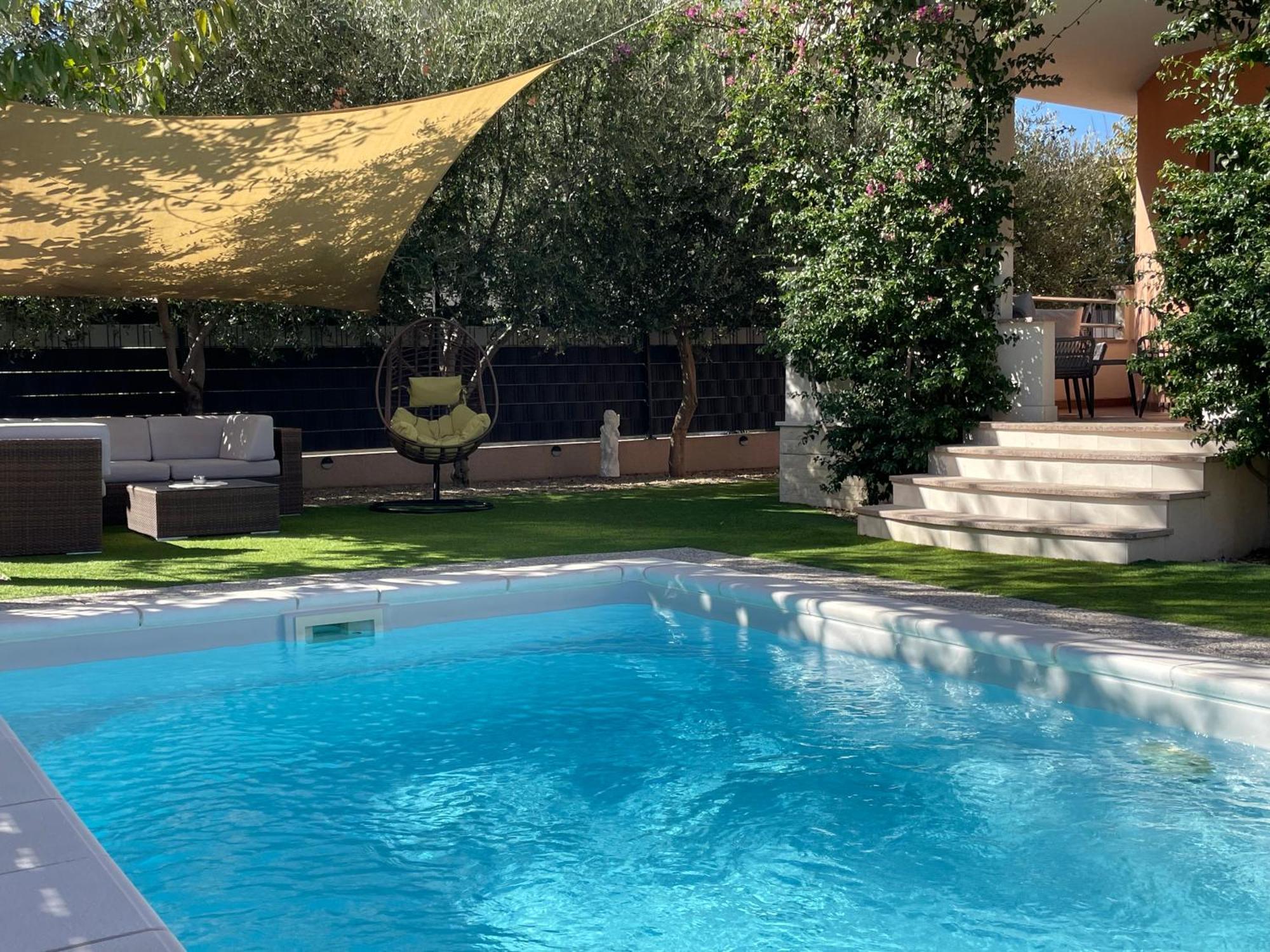 Villa Andrijana - Exclusively Yours - Family Getaway With Private Pool Kastela Bagian luar foto