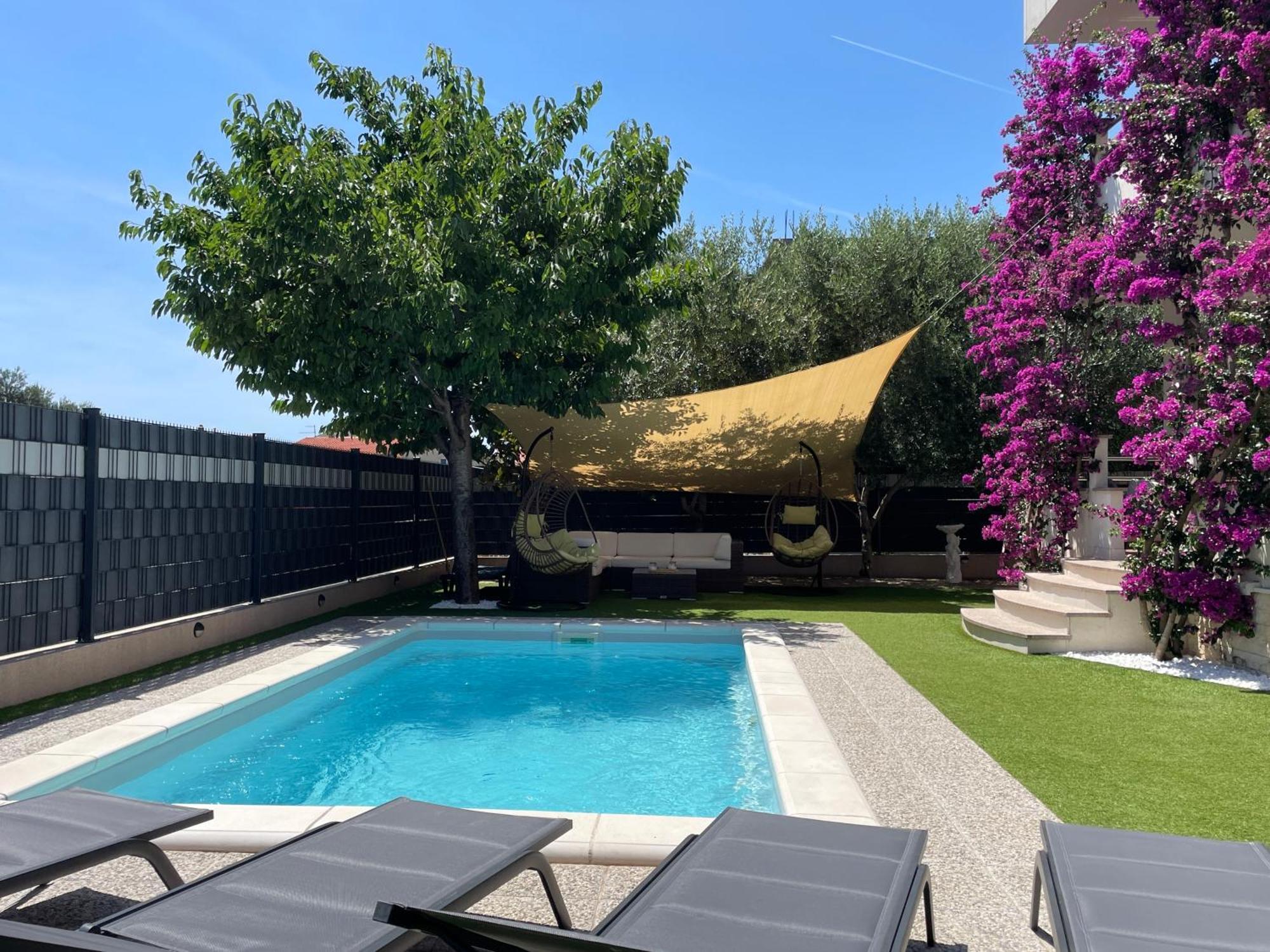 Villa Andrijana - Exclusively Yours - Family Getaway With Private Pool Kastela Bagian luar foto