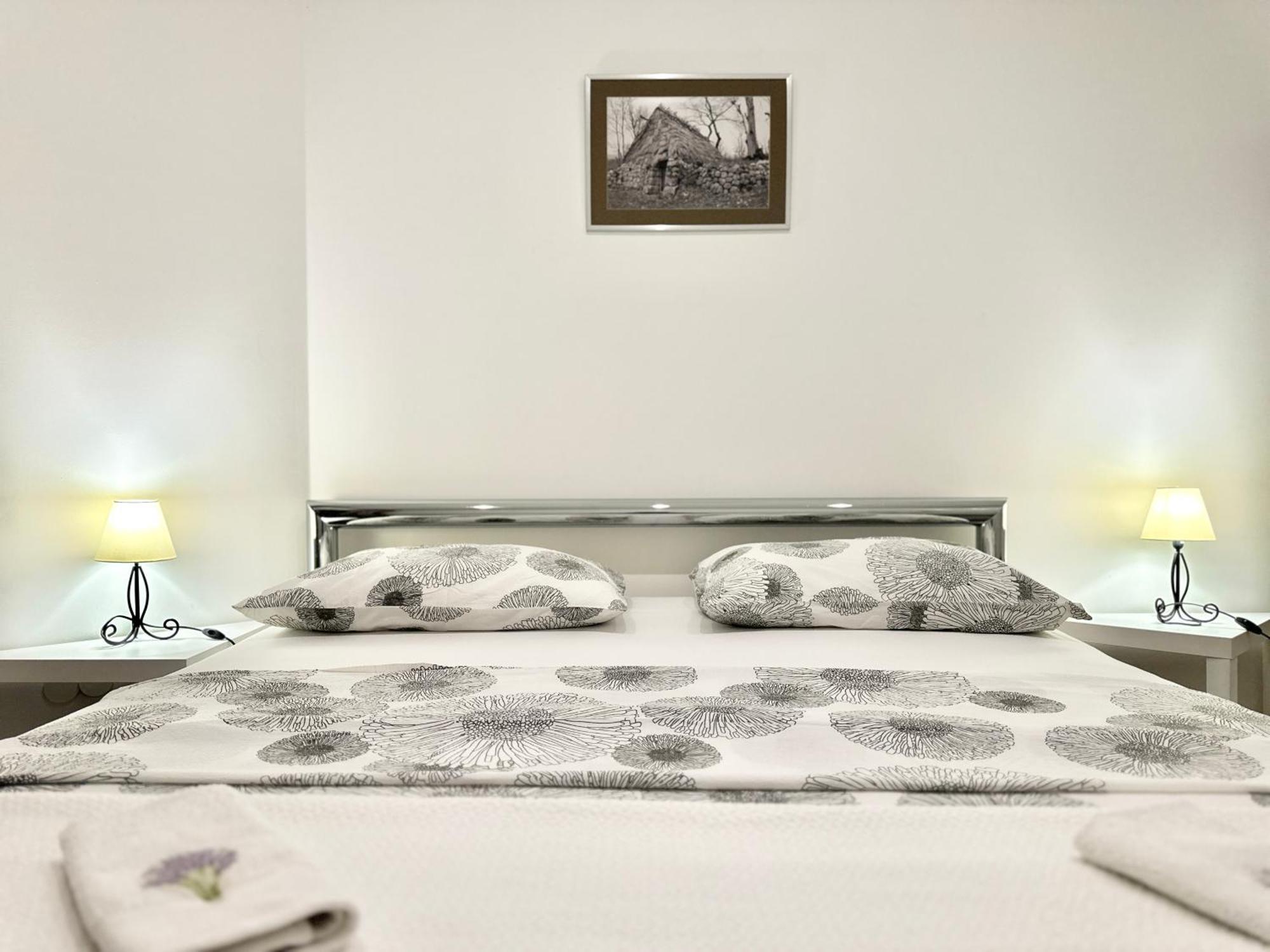 Villa Andrijana - Exclusively Yours - Family Getaway With Private Pool Kastela Bagian luar foto