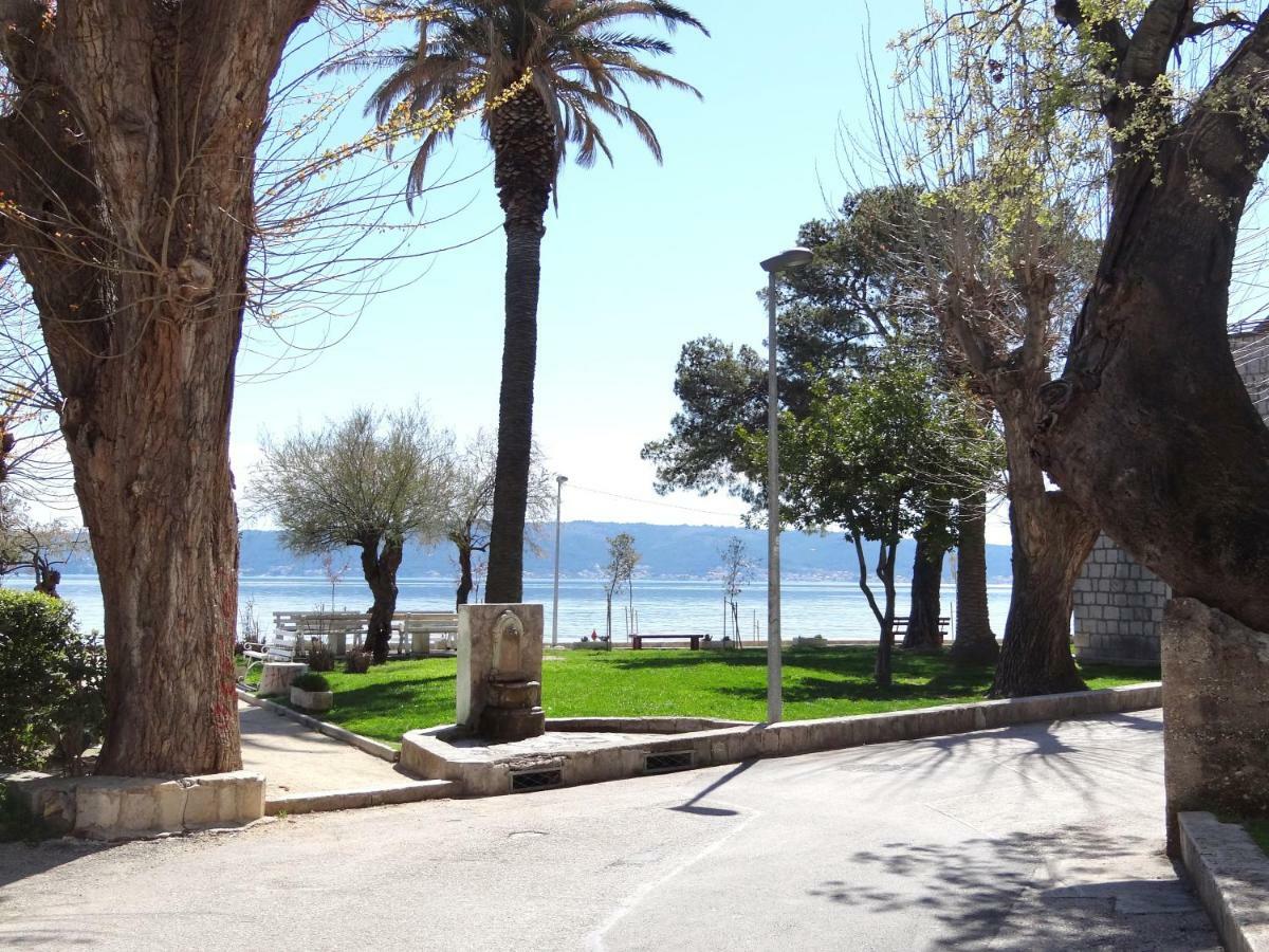 Villa Andrijana - Exclusively Yours - Family Getaway With Private Pool Kastela Bagian luar foto